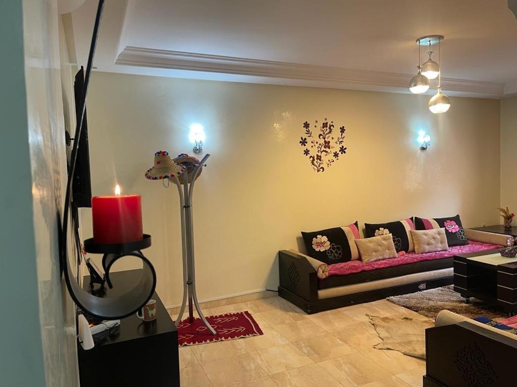 Magnifique Appartement Spacieux Confort Propre Familial 2 Chambres Salon Et Salle A Manger A 20Mn A Pied De Place Jemaa El Fina 4 Piscines Dans Espace De Golf A 12 Mn En Voitures L Entree Est Gratuit Pour La Clientele Ouvert Entre 10H Et 20H Marrakesch Exterior foto
