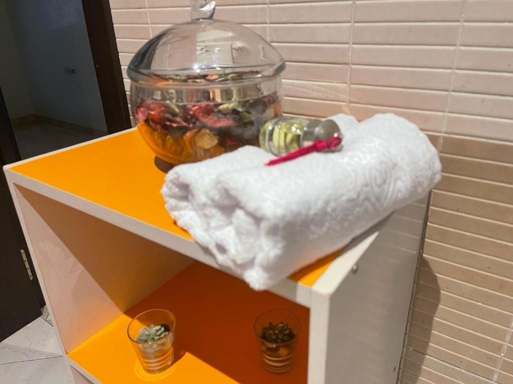 Magnifique Appartement Spacieux Confort Propre Familial 2 Chambres Salon Et Salle A Manger A 20Mn A Pied De Place Jemaa El Fina 4 Piscines Dans Espace De Golf A 12 Mn En Voitures L Entree Est Gratuit Pour La Clientele Ouvert Entre 10H Et 20H Marrakesch Exterior foto