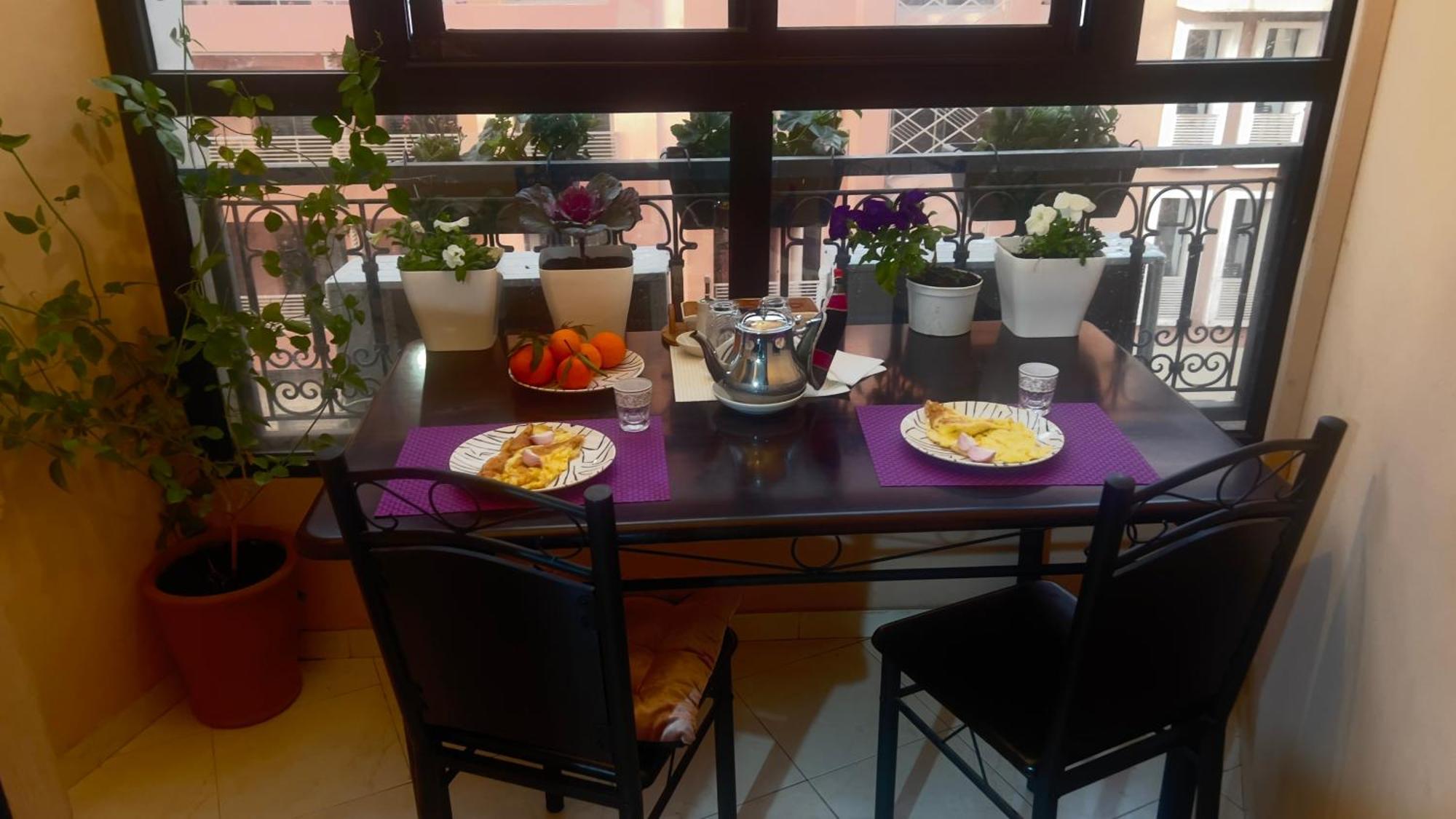 Magnifique Appartement Spacieux Confort Propre Familial 2 Chambres Salon Et Salle A Manger A 20Mn A Pied De Place Jemaa El Fina 4 Piscines Dans Espace De Golf A 12 Mn En Voitures L Entree Est Gratuit Pour La Clientele Ouvert Entre 10H Et 20H Marrakesch Exterior foto
