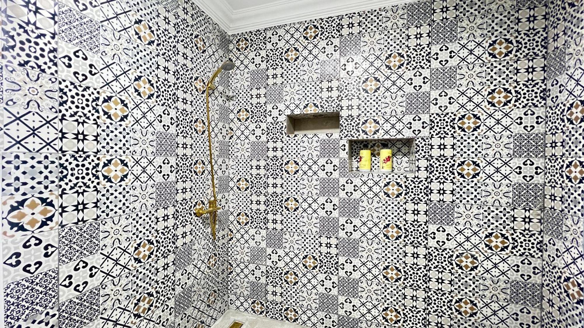 Magnifique Appartement Spacieux Confort Propre Familial 2 Chambres Salon Et Salle A Manger A 20Mn A Pied De Place Jemaa El Fina 4 Piscines Dans Espace De Golf A 12 Mn En Voitures L Entree Est Gratuit Pour La Clientele Ouvert Entre 10H Et 20H Marrakesch Exterior foto